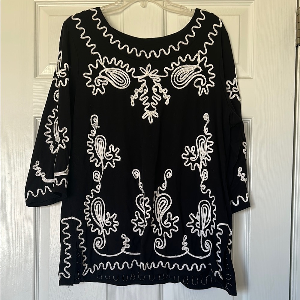 Elegant Black and White Embroidered Women's Top